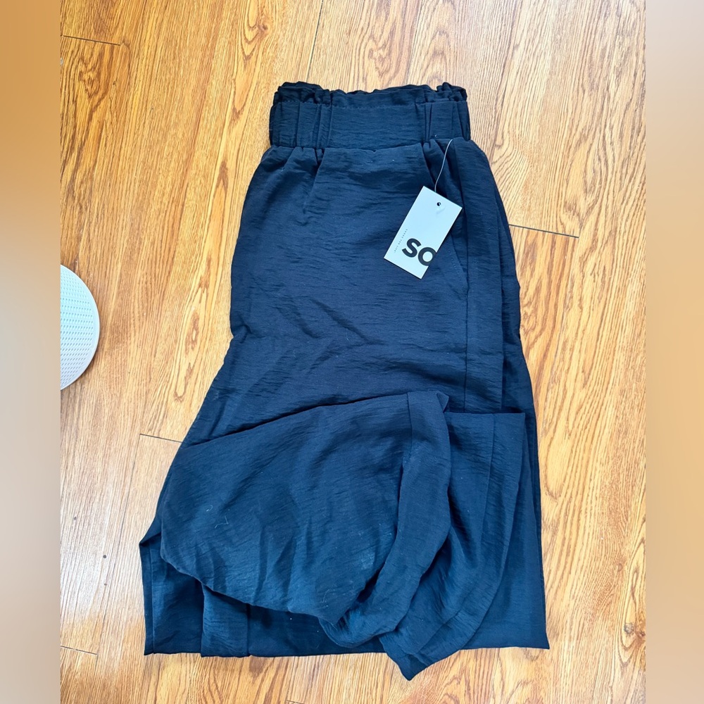 Black wide leg pants